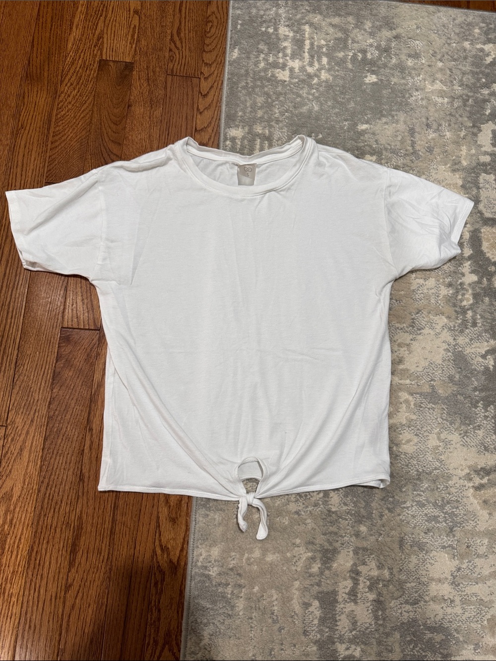 CALIA by Carrie Underwood White Short-Sleeve Tie-Front Tee